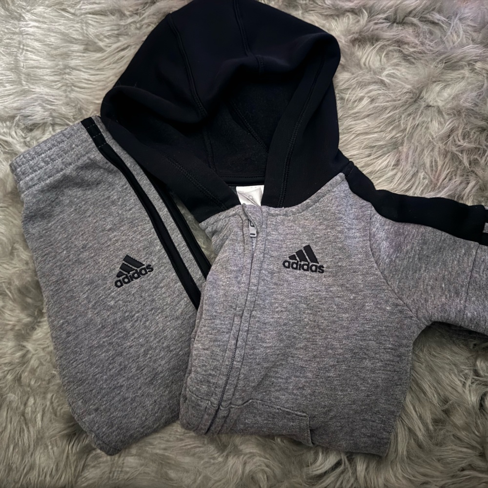 Toddler Adidas Sweatsuit.